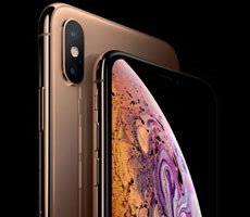 Huawei Hilariously Mocks Apple iPhone XS Battery Life With A Gift For Customers Waiting In Line