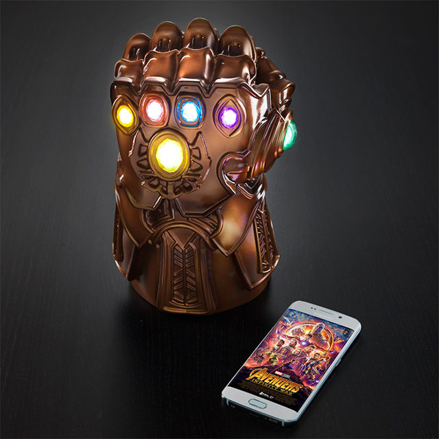 infinity-gauntlet-lamp-1.jpg