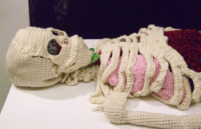 crochet-skeleton-1.jpg