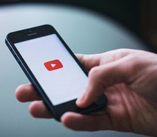 Researchers Find YouTube Is Heavily Influencing Evidence-Challenged Flat Earthers