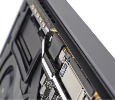 Apple Quietly Fixed MacBook Pro Flexgate Woes With Longer Display Cable