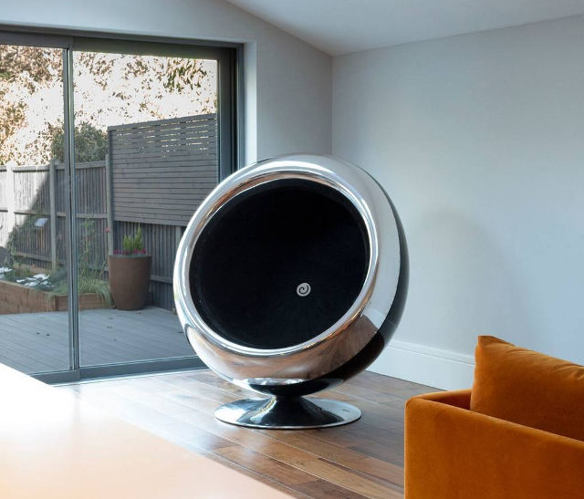 plane-engine-chair-1.jpg