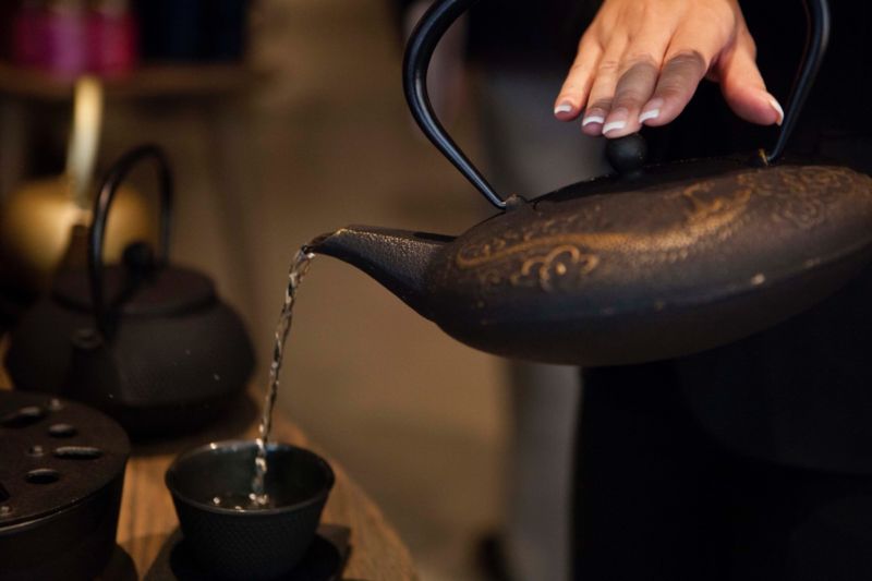 Dribble no more: Physics can help combat that pesky “teapot effect”