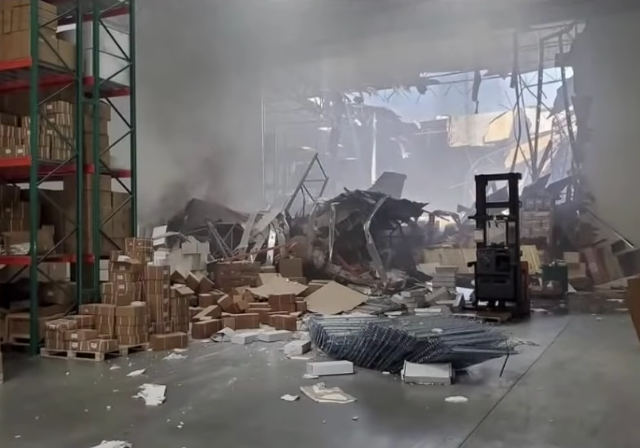 jet-crash-into-warehouse.jpg