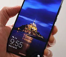 Huawei Banned From Preinstalling Facebook, WhatsApp And Instagram As US Pressure Mounts