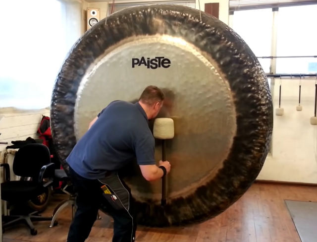 playing-the-gong.jpg