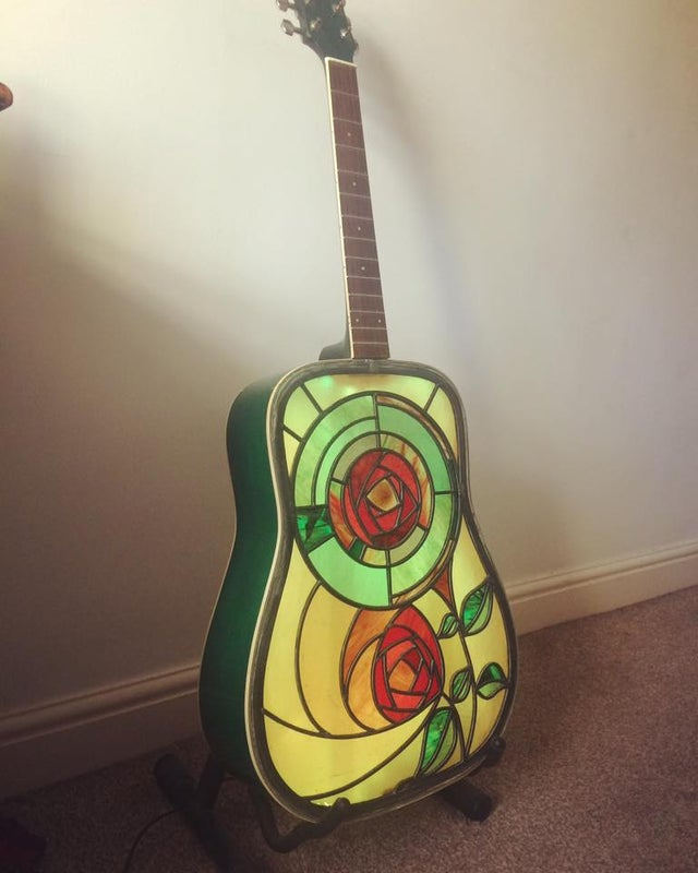 stained-glass-guitar-lamp.jpg
