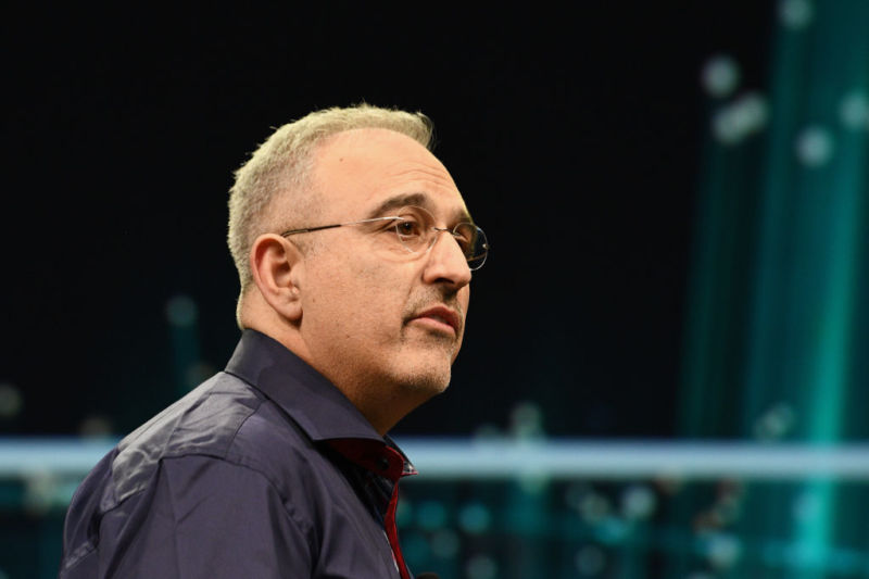 Antonio Neri, president and chief executive officer of Hewitt Packerd Enterprise (HPE), speaks during the HPE Discovery conference in Las Vegas, Nevada, U.S., on Tuesday, June 19, 2018.  Neri is pivoting HPE toward delivering all its products as a service.