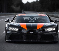 Watch The Bugatti Chiron Shatter 300MPH Barrier To Capture Production World Record