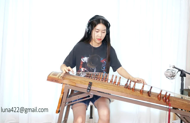 luna-lee-voodoo-child-gayageum.jpg