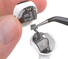 AirPods Pro Teardown Highlights Poor Repairability Headed For The Junk Heap