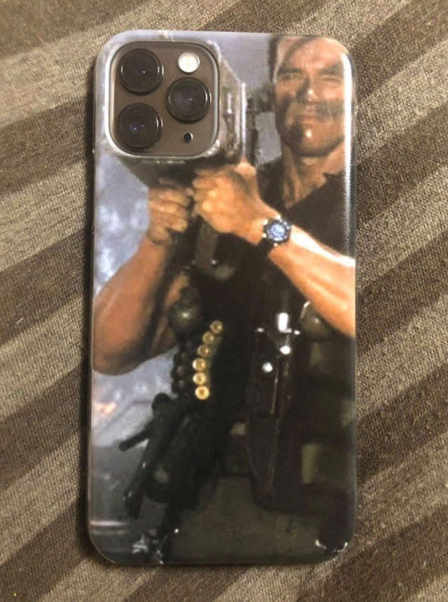 commando-rocket-launcher-iphone-case.jpg
