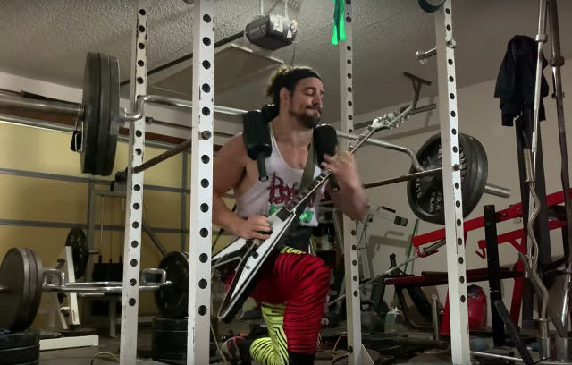 bodybuilding-lunge-guitar-solo.jpg