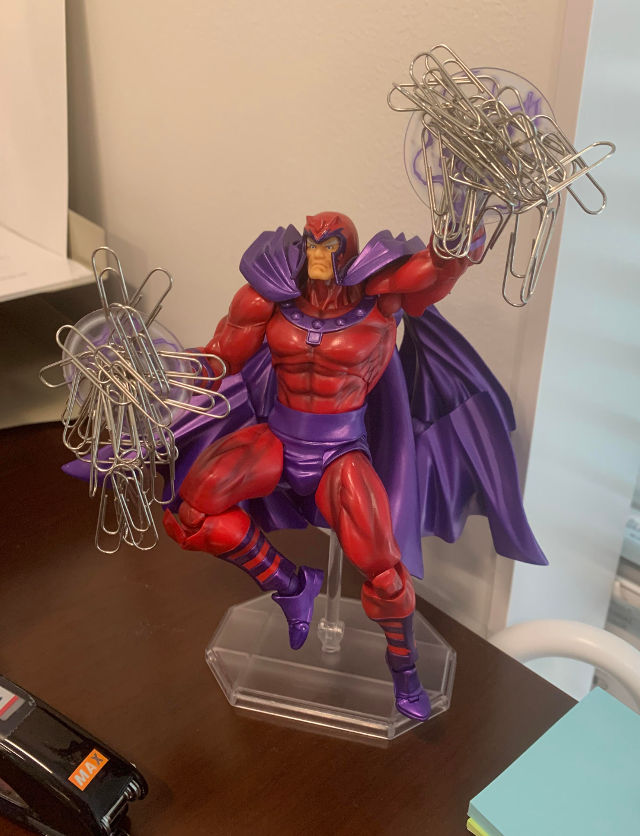 magneto-paper-clip-holder-1.jpg