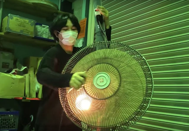 turning-fan-into-bass-instrument.jpg