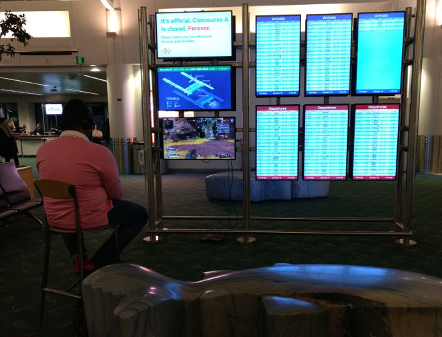 video-games-at-airport.jpg
