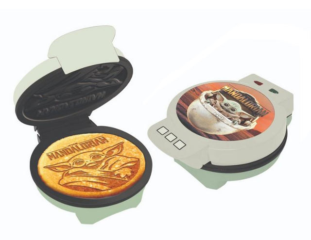 baby-yoda-waffle-maker.jpg