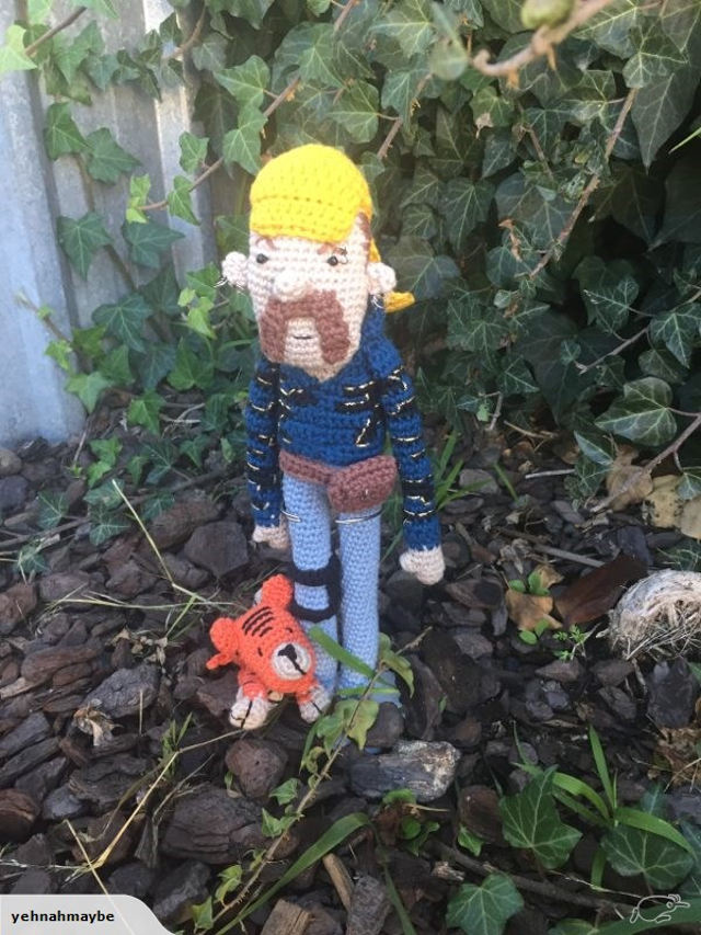 crochet-tiger-king-1.jpg