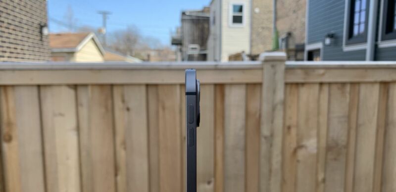 The rounded corners and flat edges of the iPad Pro, which the new flagship iPhones are said to mimic.