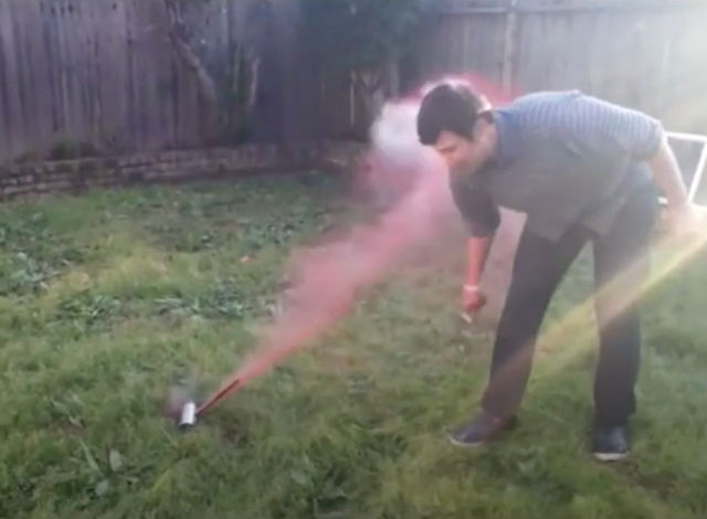 knife-throw-into-spray-paint-can.jpg