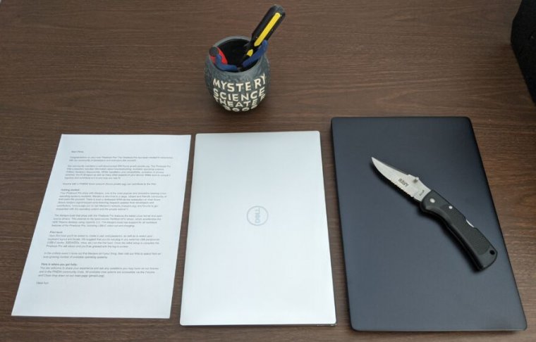 pinebook pro next to dell xps 13