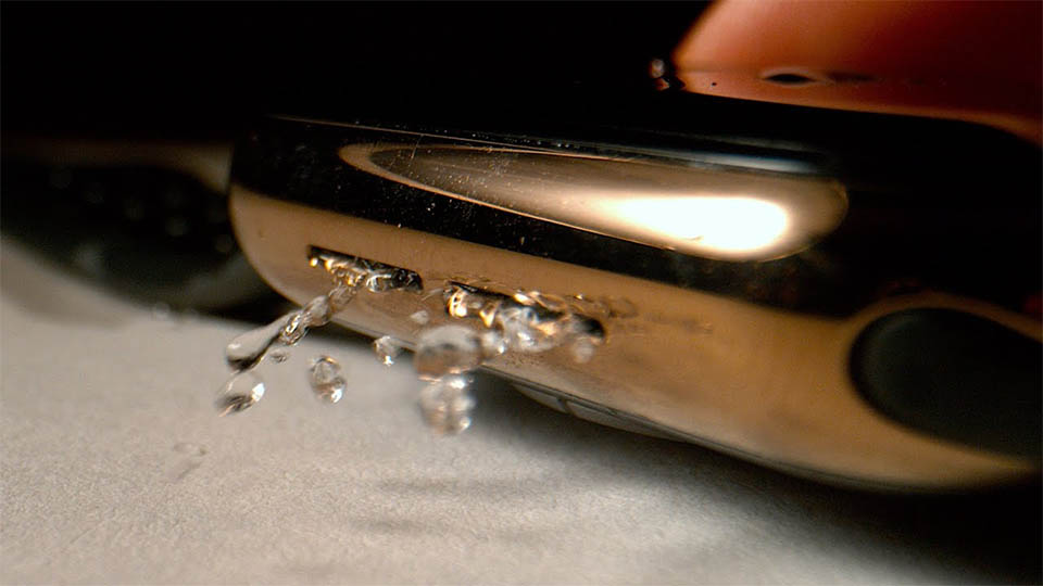 apple-watch-slow-motion-water copy.jpg