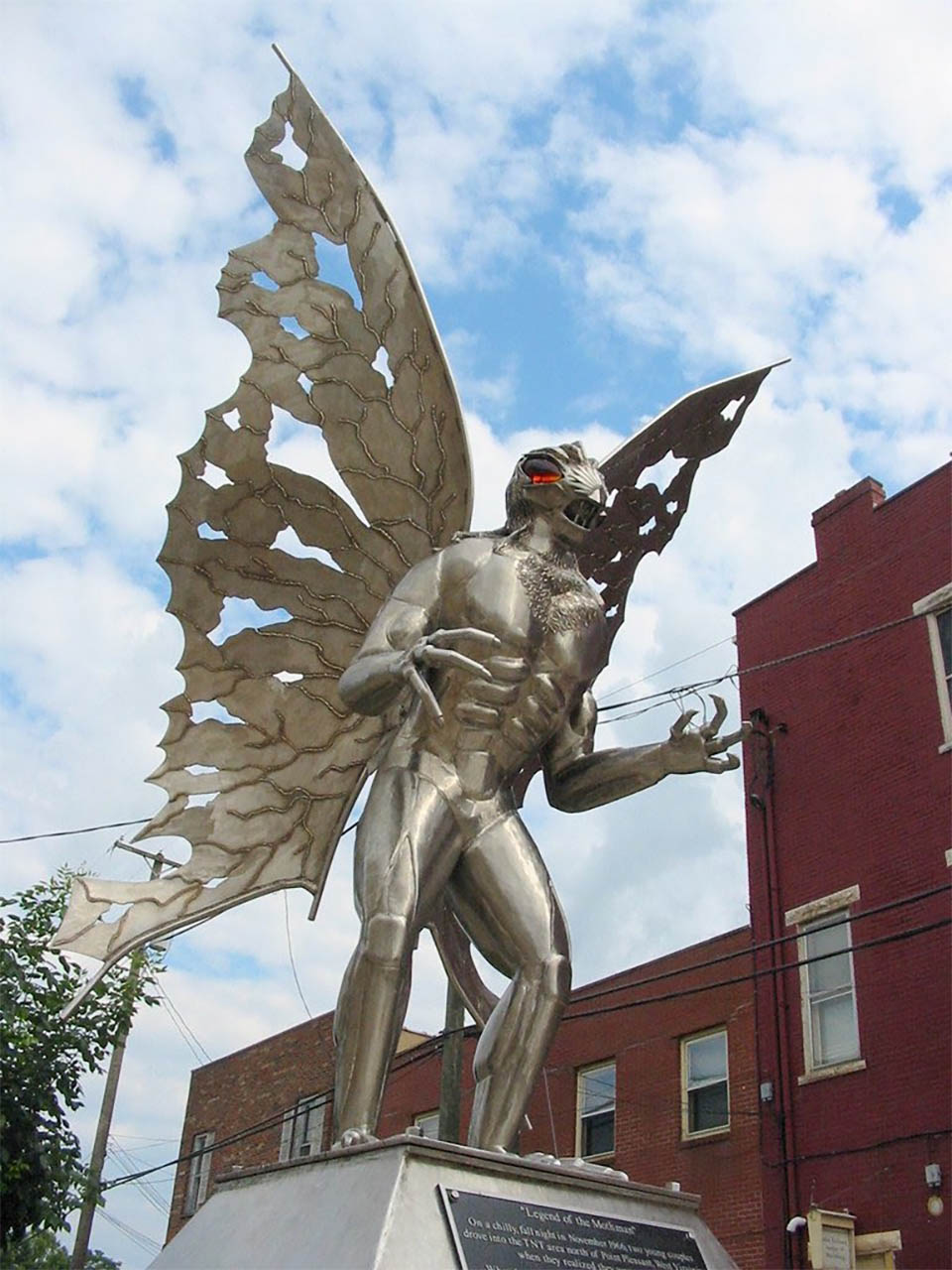 mothman-statue.jpg