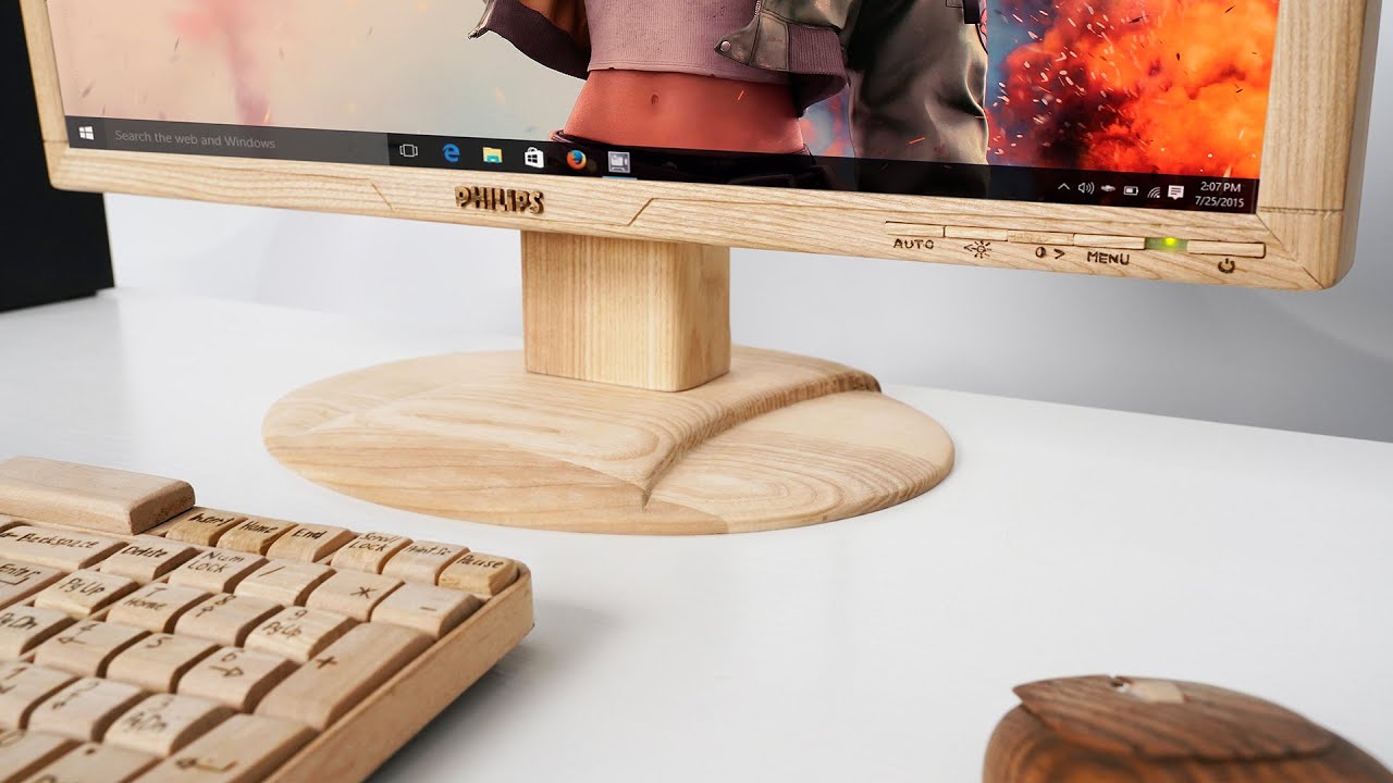 wooden-computer-monitor.jpg