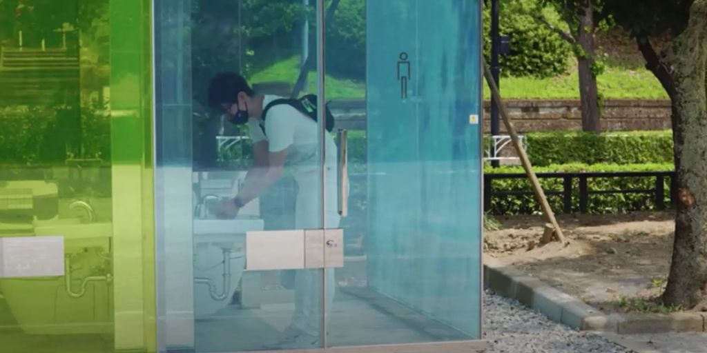 transparent-public-toilet-tokyo.jpg