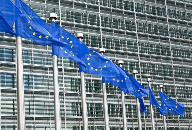 Proposed EU rule may mean you can finally delete some apps from your phone