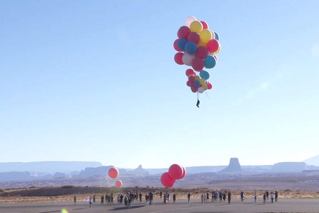 david-blaine-ascension-balloons.jpg