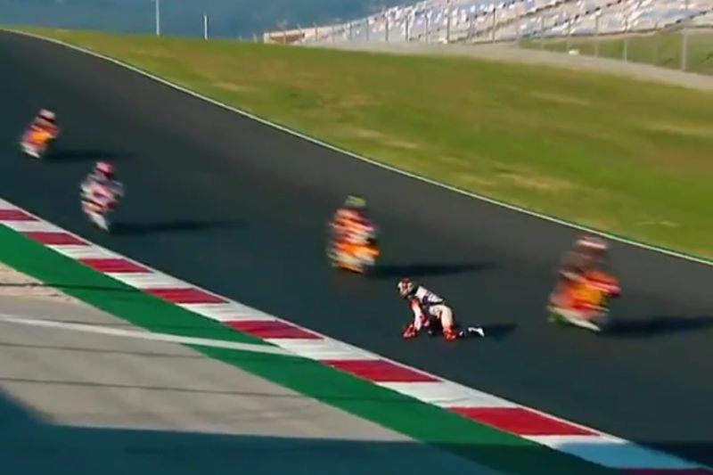 moto-gp-avoid-run-over.jpg