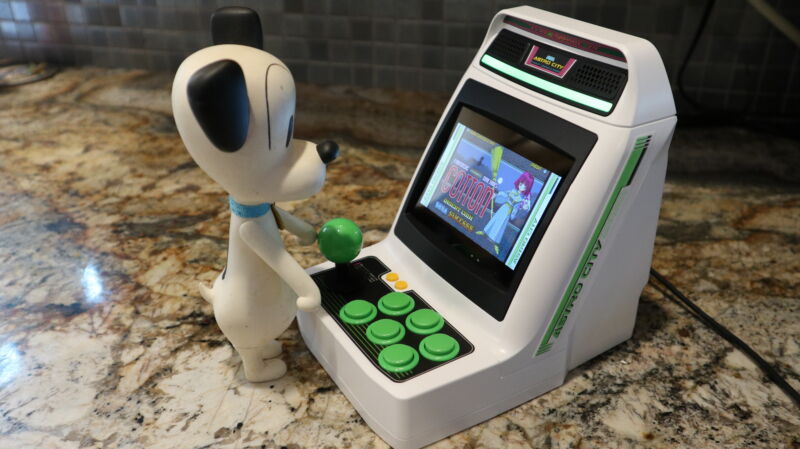 Earl is a bit annoyed by the Astro City Mini's screen ratio, but otherwise, he seems eager to finally play a licensed version of the classic Japanese shmup <em>Cotton</em>—and 36 other classic Sega arcade games.