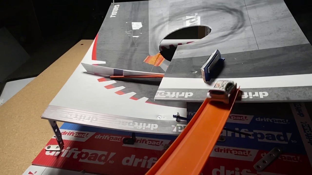drifting-hot-wheels.jpg