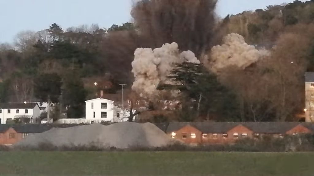 ww2-bomb-exploded.jpg
