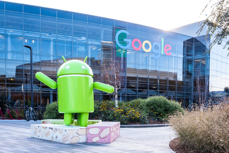 Google Play apps with 700k installs steal texts and charge you money