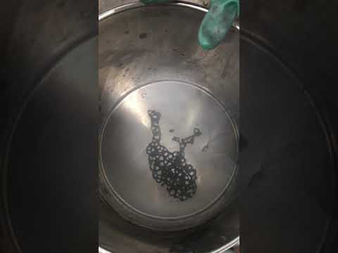 pouring-liquid-nitrogen-dirty-container.jpg