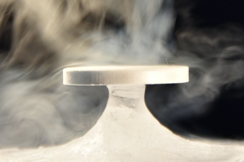A laboratory reproduction of the Zen stone phenomenon in a lyophilizer.