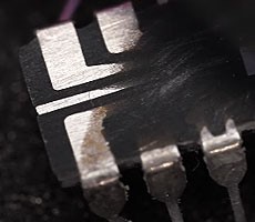 Intel 4004 CPU Turns 50 Years Old And Bares Its Metal Bits In Delidding Video