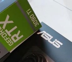 ASUS TUF Gaming GeForce RTX 3090 Ti Retail Box Smiles For The Camera