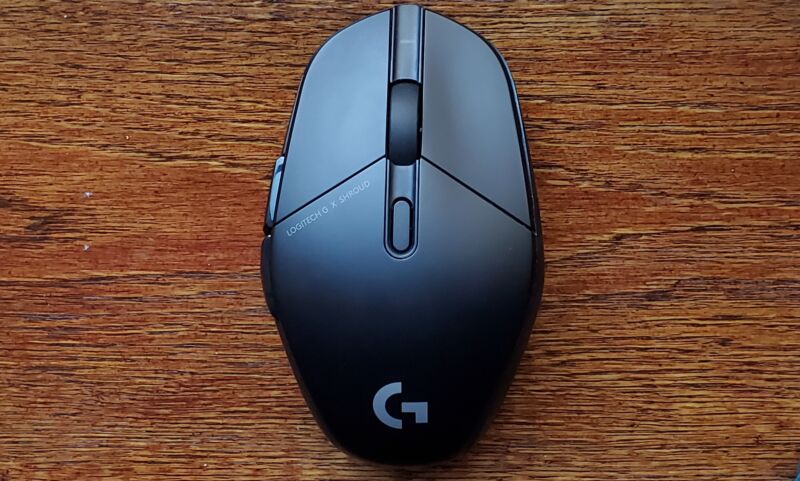 Logitech G303 Shroud Edition top view