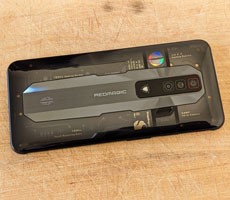 RedMagic 7 Review: A Crazy-Fast, Affordable Snapdragon Gaming Phone