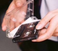 This Raspberry Pi Cassette Player Will Never Eat Your Tapes Because It Jams To RFID Cards