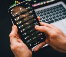 Popular Crypto Exchanges Reject Ukraine's Request For A Unilateral Russian Account Ban