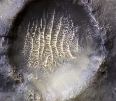 NASA's Spectacular Photo Of A Martian Crater Looks Like An Alien Footprint