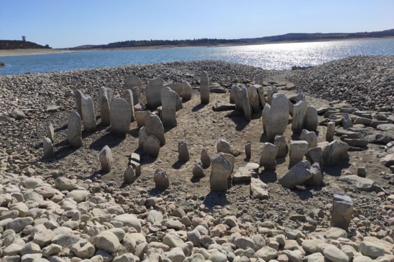 The Dolmen of Guadalperal completely visible in July 2019 due to a low water level in the Valdecañas reservoir.