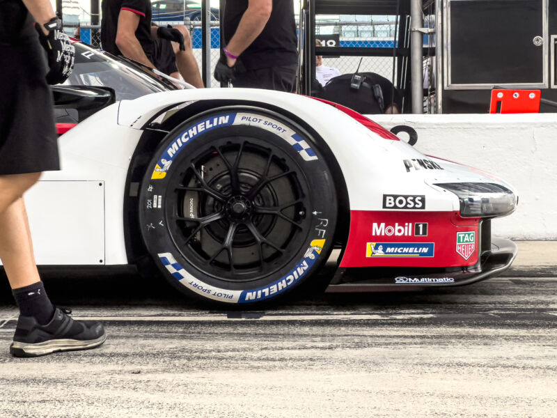 The nose of the Porsche 963 in the pit lane