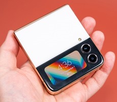 Samsung Galaxy Z Flip 4 Review: A Fun Fashionable Foldable