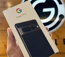 This Is Allegedly The New Google Pixel 7 Pro Being Unboxed
