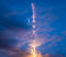 SpaceX Falcon 9 Launches 52 Starlink Satellites To Orbit In A Spectacular Display